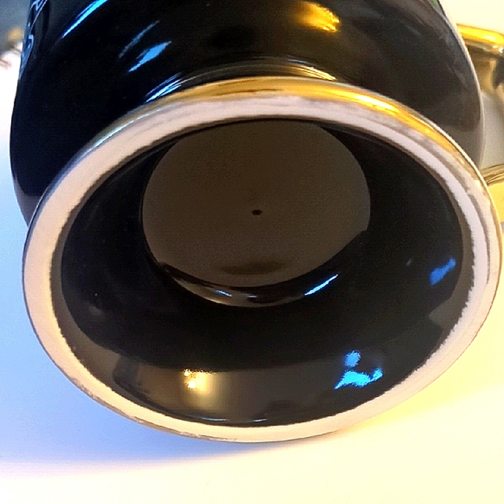 Gold and Black Animal Design Mug - Picture 3 of 10